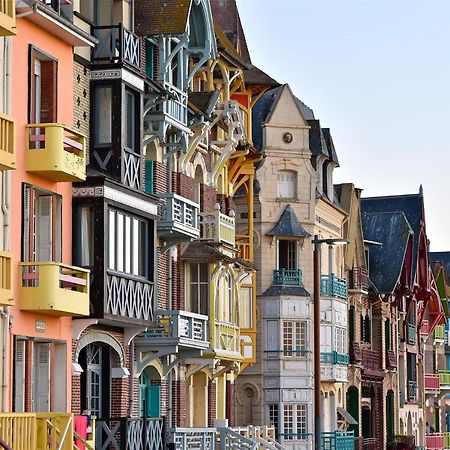IDÉALEMENT SITUÉ LE STUDIO Les Locations ISAHORA sont aussi à 2 pas du Château d'Eu, des Falaises du Tréport, de MERS les Bains et aux portes de la BAIE DE SOMME Eu (Seine-Maritime) Extérieur photo