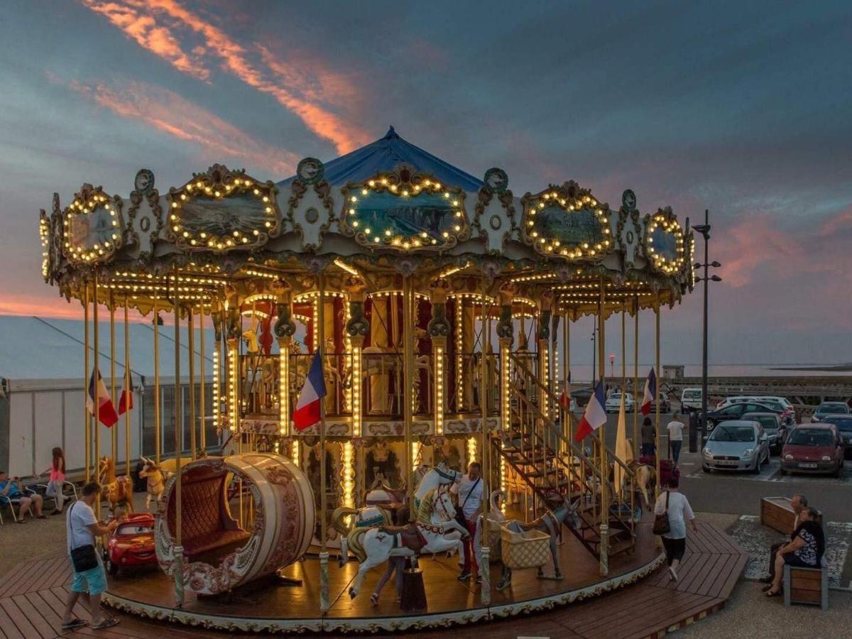 IDÉALEMENT SITUÉ LE STUDIO Les Locations ISAHORA sont aussi à 2 pas du Château d'Eu, des Falaises du Tréport, de MERS les Bains et aux portes de la BAIE DE SOMME Eu (Seine-Maritime) Extérieur photo